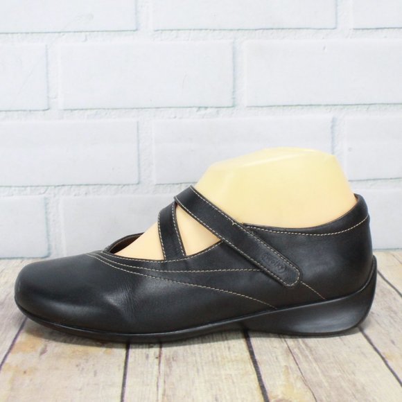 Wolky Shoes - SALE! WOLKY Wrap Toe Strappy Mary Jane  Shoes 6